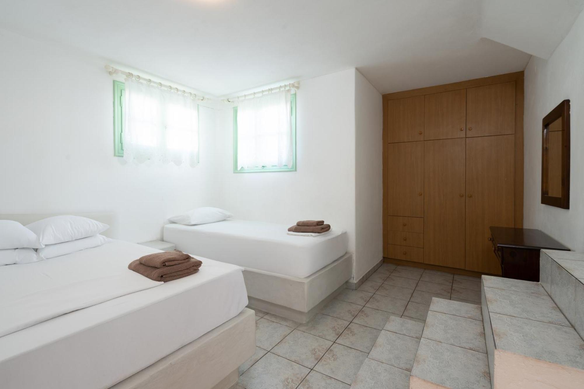 Perseas Aparthotel Naousa  Bagian luar foto