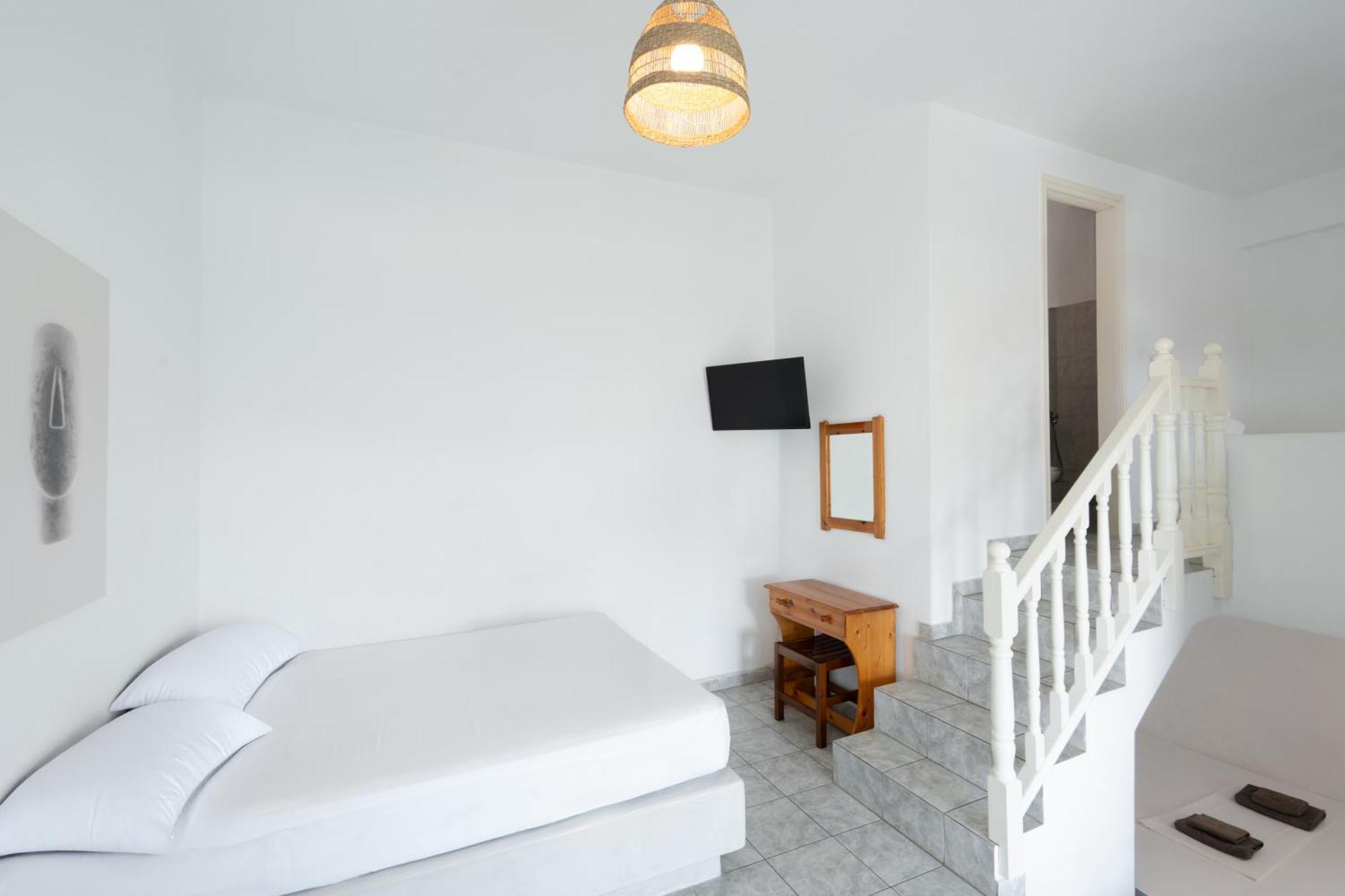 Perseas Aparthotel Naousa  Bagian luar foto